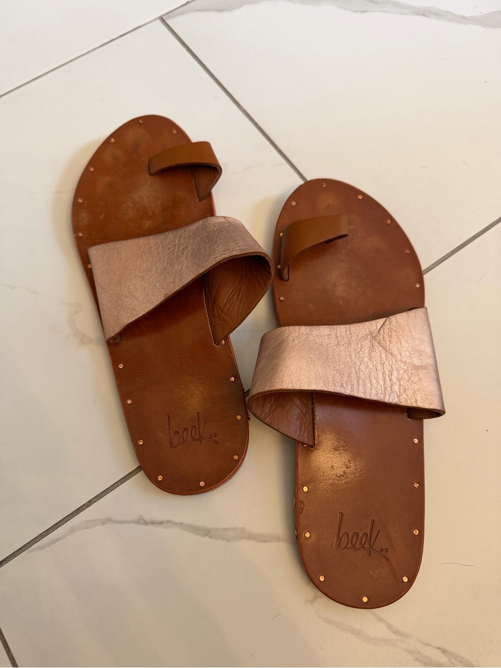 Beek Finch Rose Gold/ Tan Toe Ring Leather Sandals Size 8